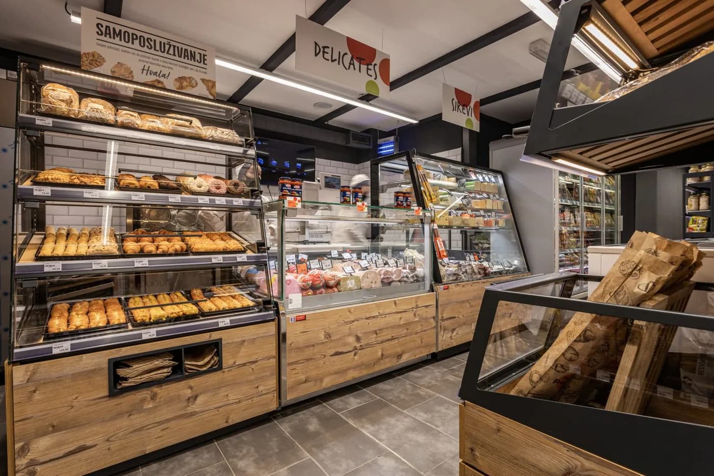 Aroma — Enterijer i merchandising, projekat studija DOBRA
